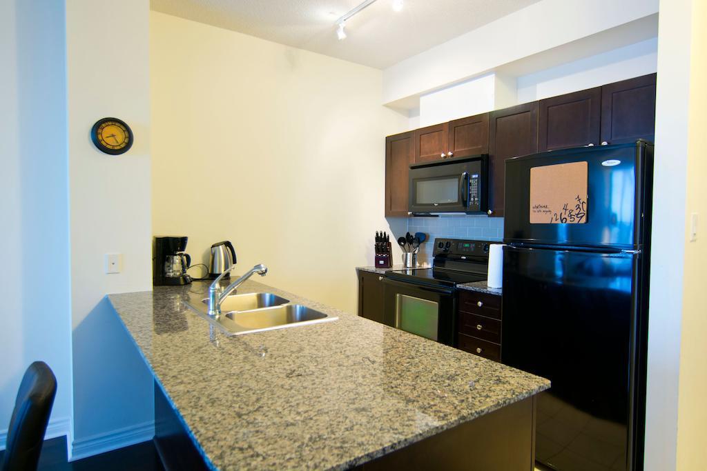 Maplewood Furnished Suites Mississauga Eksteriør billede