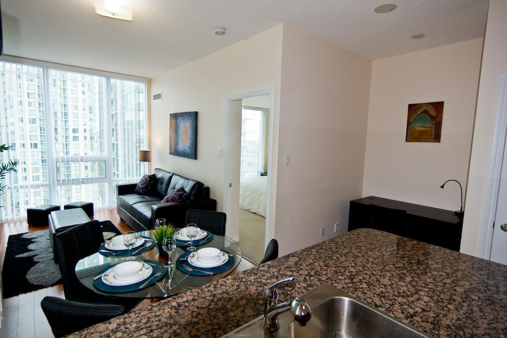 Maplewood Furnished Suites Mississauga Eksteriør billede