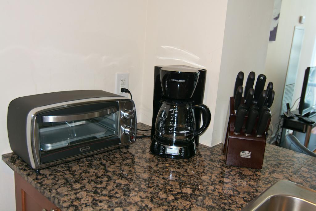 Maplewood Furnished Suites Mississauga Eksteriør billede