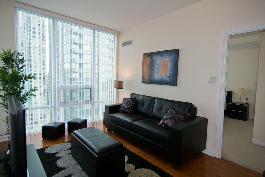 Maplewood Furnished Suites Mississauga Eksteriør billede