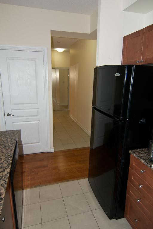 Maplewood Furnished Suites Mississauga Eksteriør billede