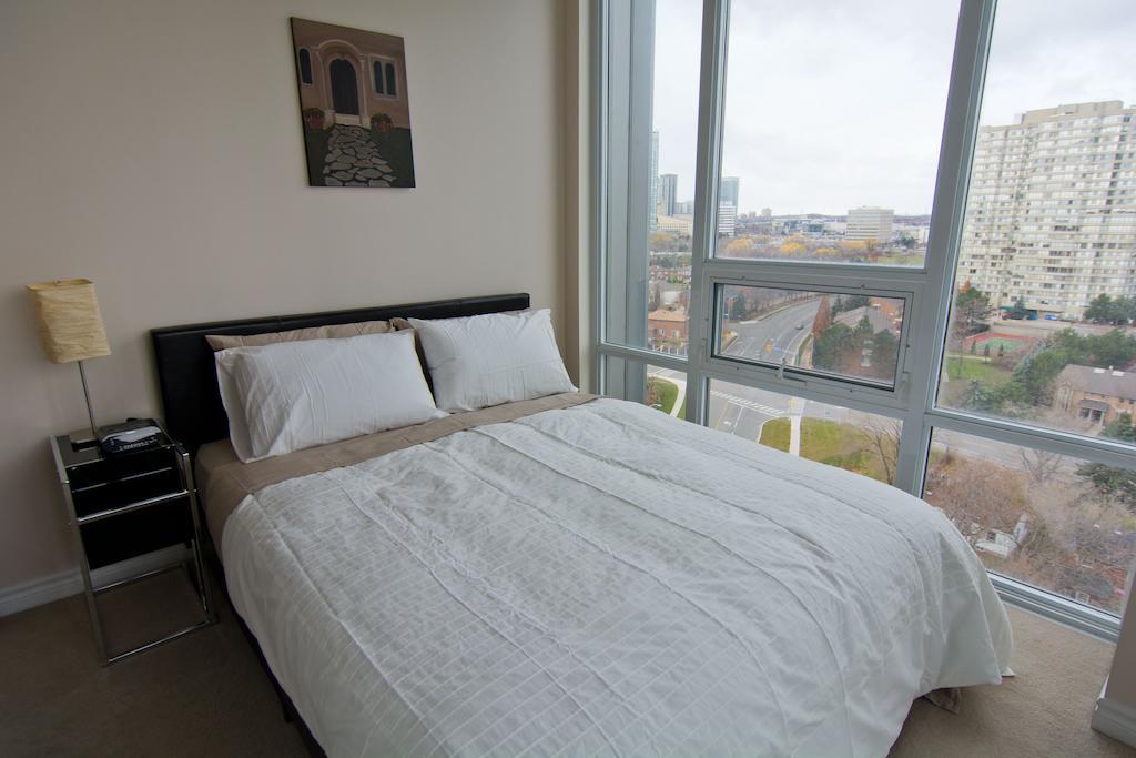 Maplewood Furnished Suites Mississauga Eksteriør billede